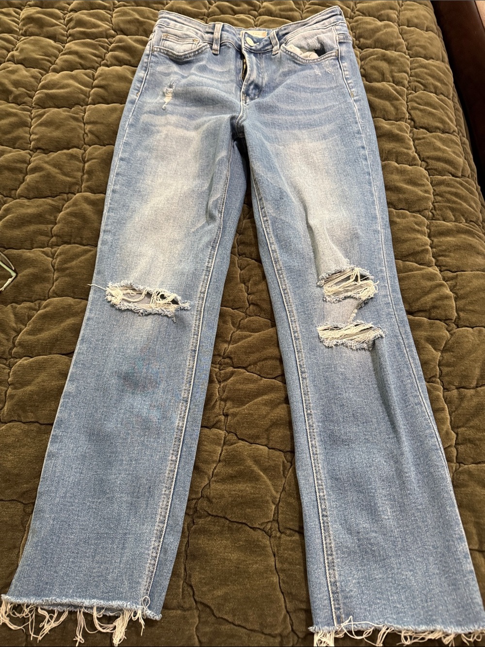 Altar'd State Jeanne Hi Rise Slim Straight Distressed jeans size 26